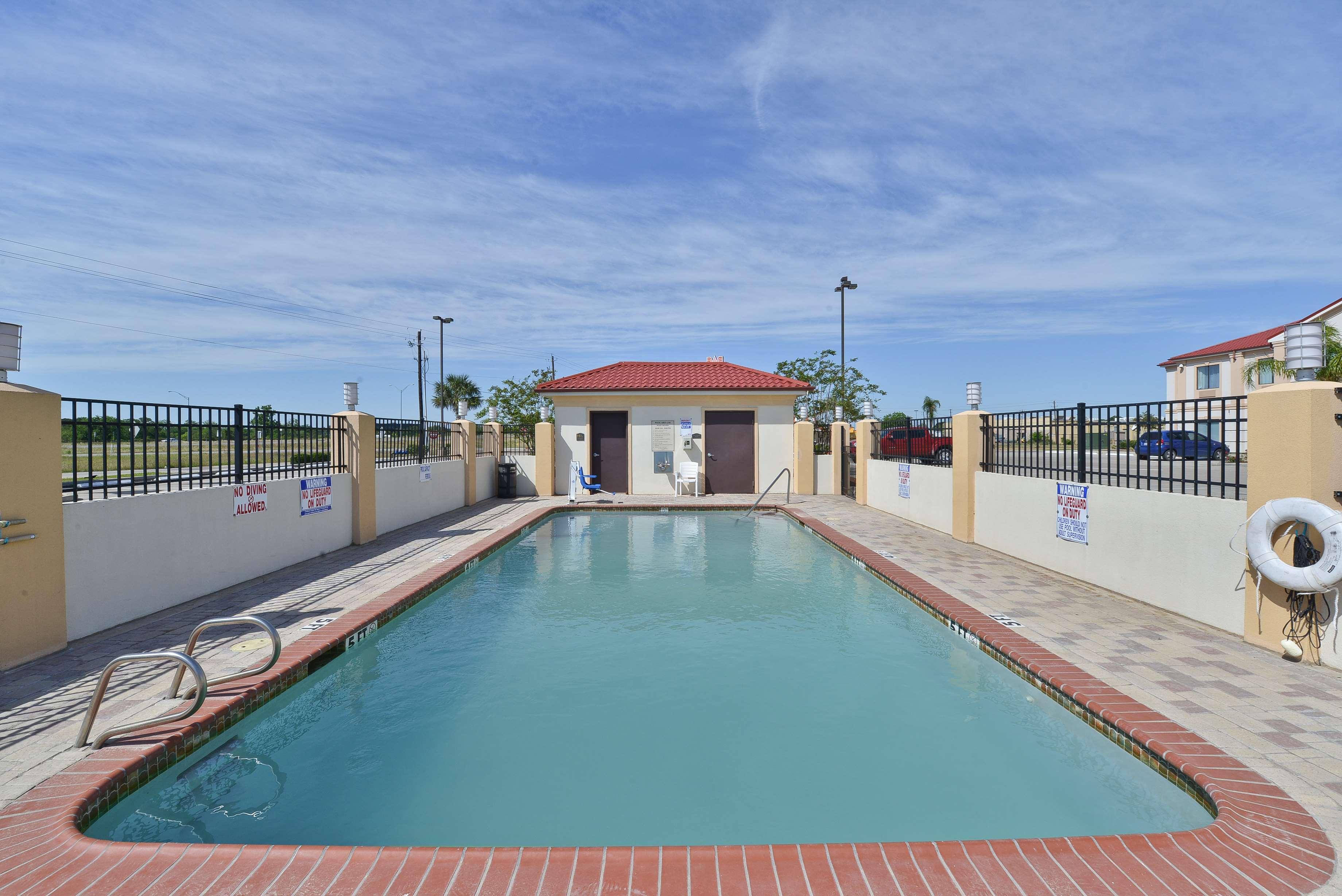 Best Western Lone Star Inn Edna Bagian luar foto